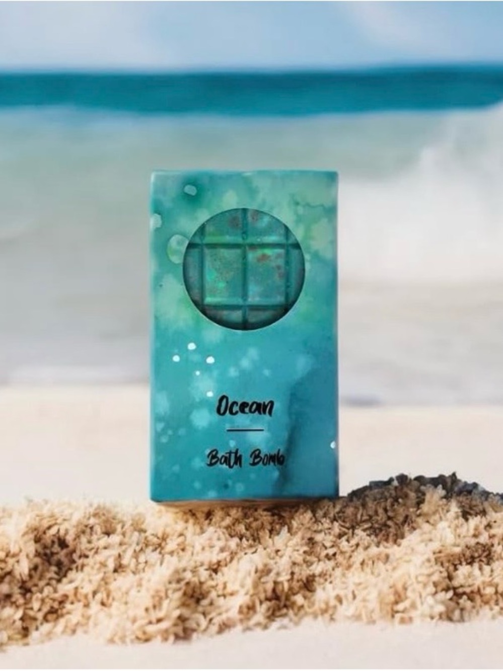 🆕 Ocean Bath Bomb. NWT. NIB. 🌊